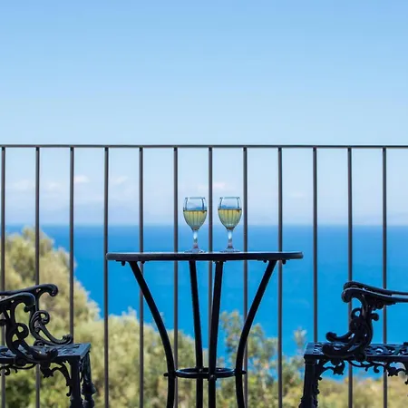 Dalasvillas Skala Mare Villa